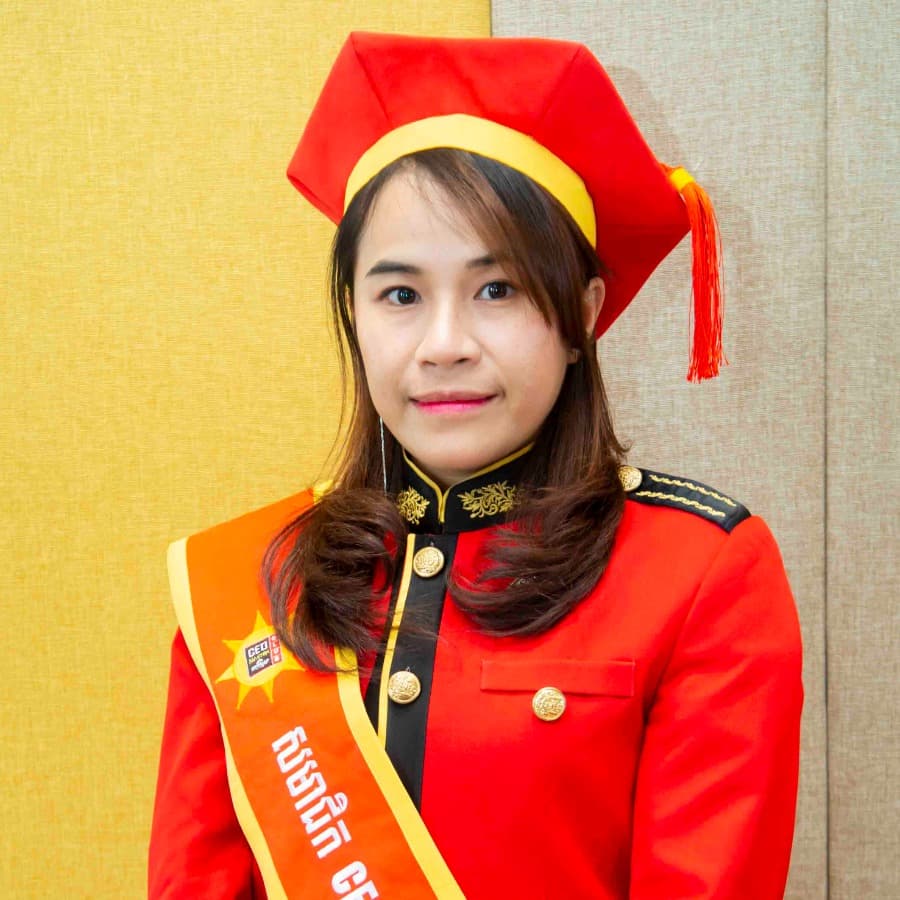 លោកស្រី ឡេង ដាវី